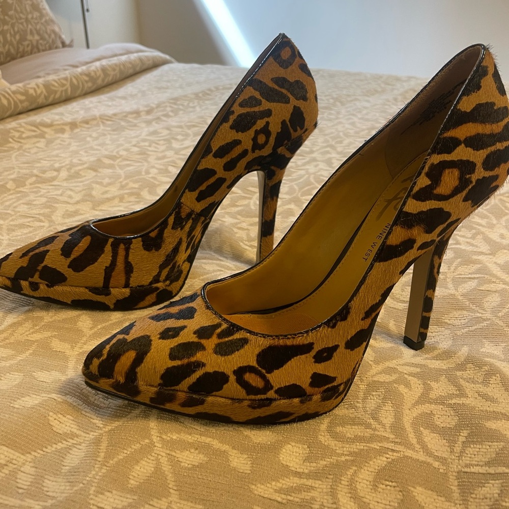NINE WEST animal print heel  Sz 7